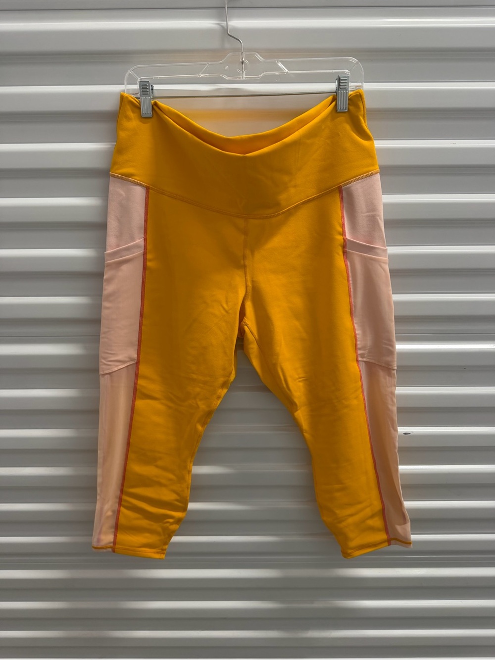 Fabletics Powerhold Colorblock Active Capri - Yellow and Light Pink Size XL